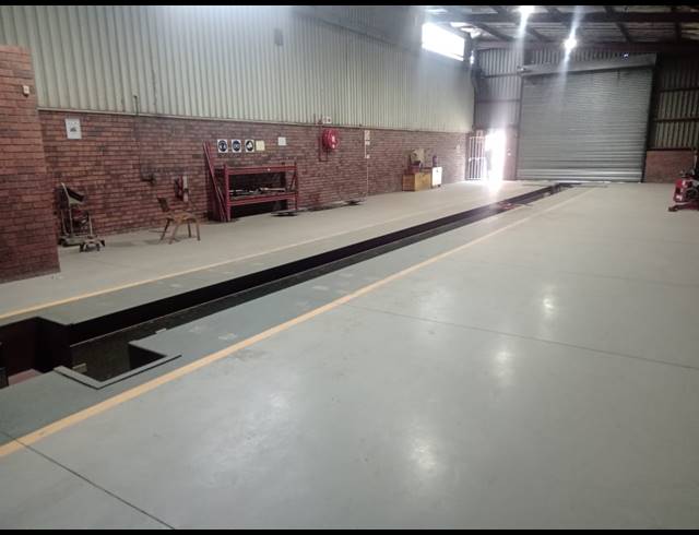 2,400M² WAREHOUSE TO LET IN WADEVILLE